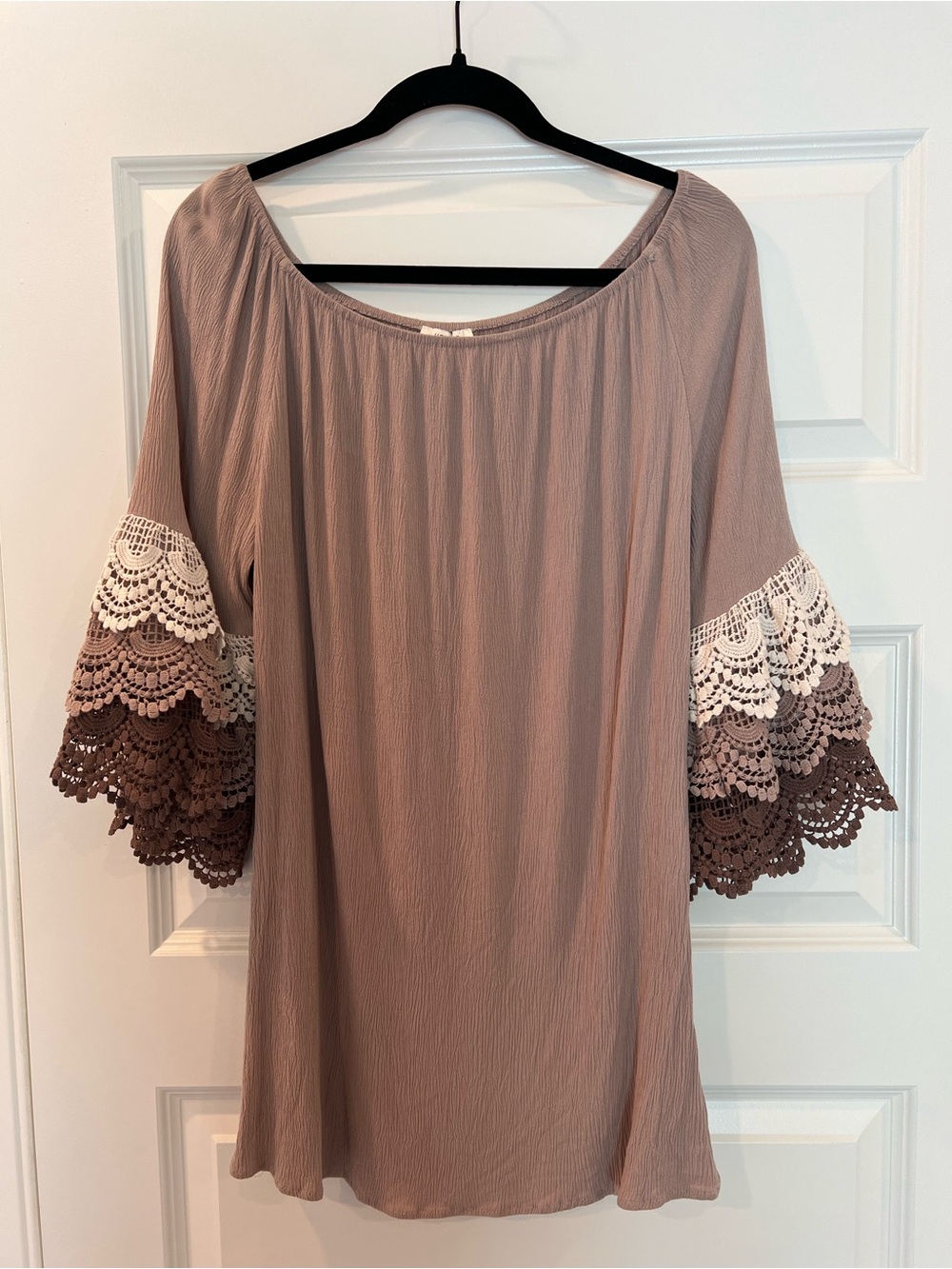 Umgee Taupe Crochet Lace Bell Sleeve Boho Tunic Blouse Top M - Picture 2 of 9